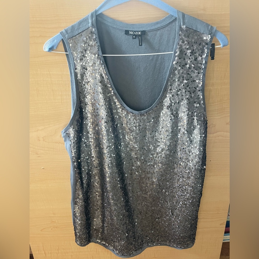 Beautiful dove blue gray sequined tank from Nic+Zoe size XL